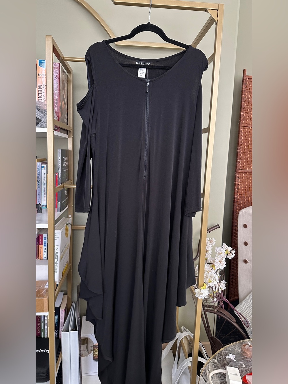 ePretty Black Asymmetrical Cold-Shoulder Zip Front Dress